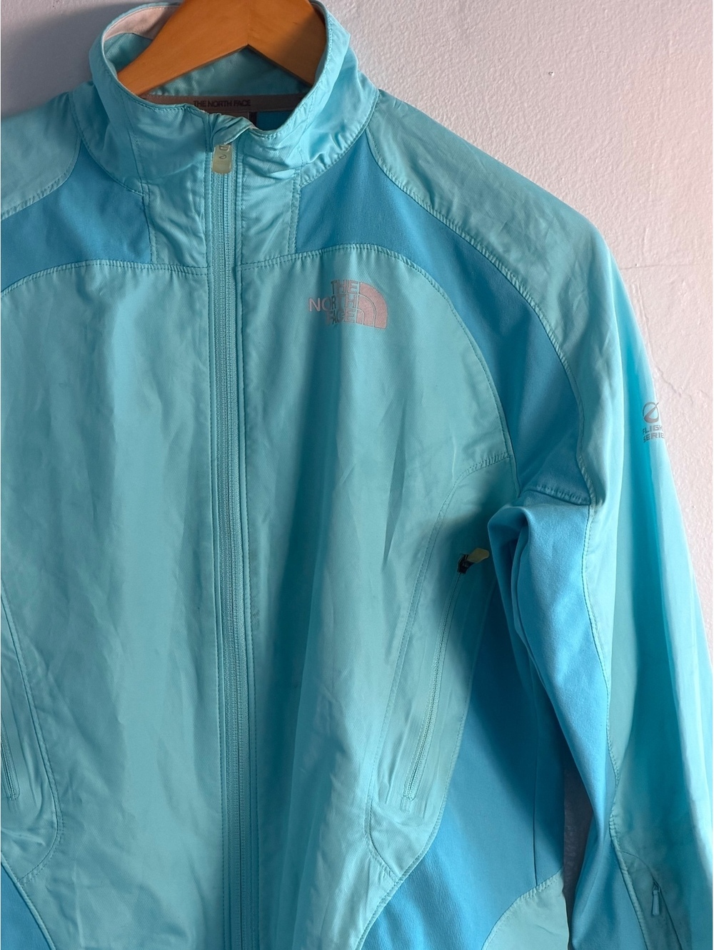 The North Face Women's Light Blue Windbreaker Jacket - Picture 3 of 11